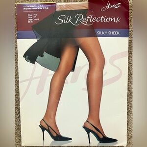 Hanes Silk Reflections Silky Sheer Control Top Reinforced Toe‎